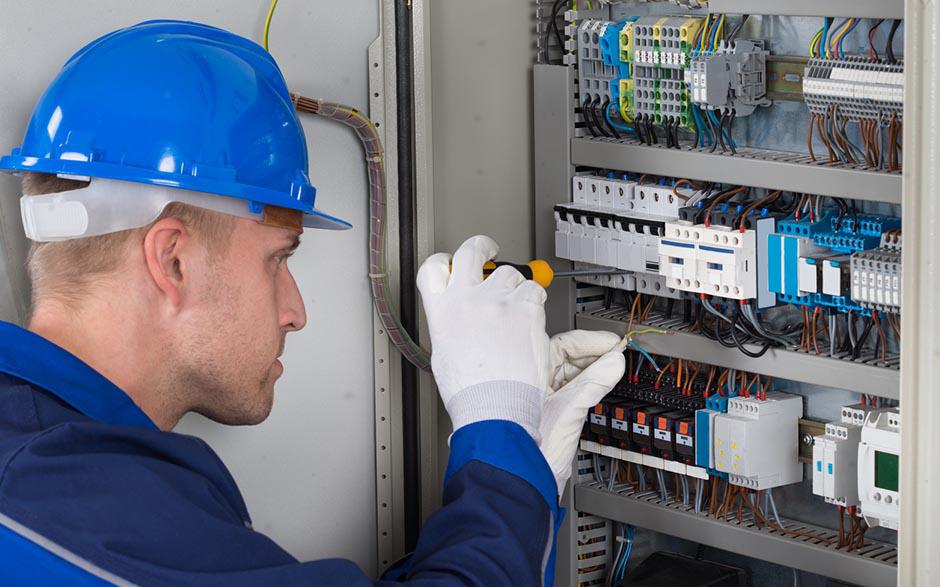 électricien dans le bâtiment Puteaux